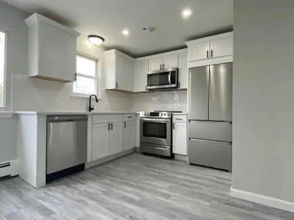 30 Marcello Ave APT 5, Leominster, MA 01453