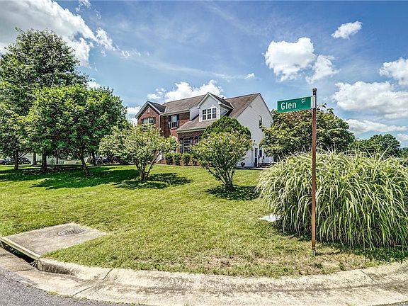 2nd image of 10708 Glen Ct