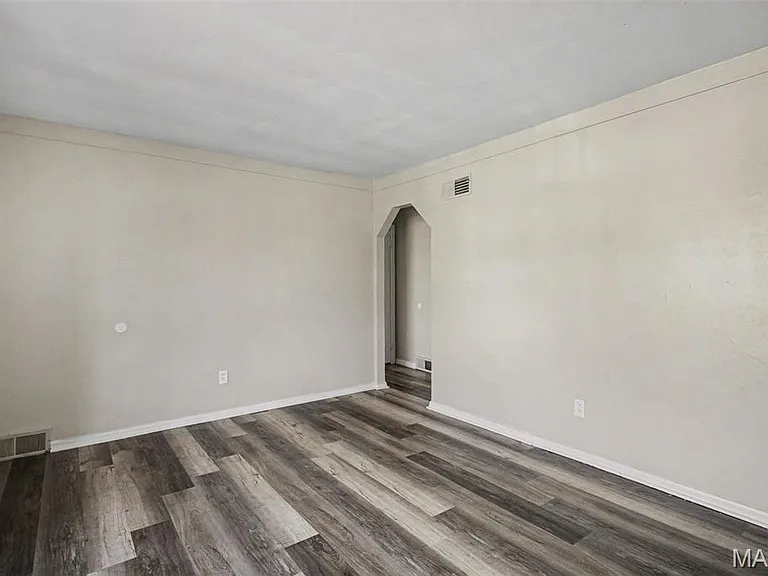 7030 Emma Ave — Photo 5