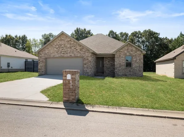 320 Stella Dr, Bono, AR 72416