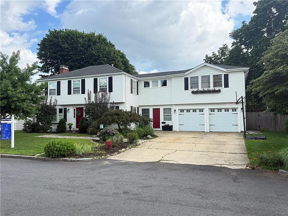 1st image of 11 Beech Tree Rd E