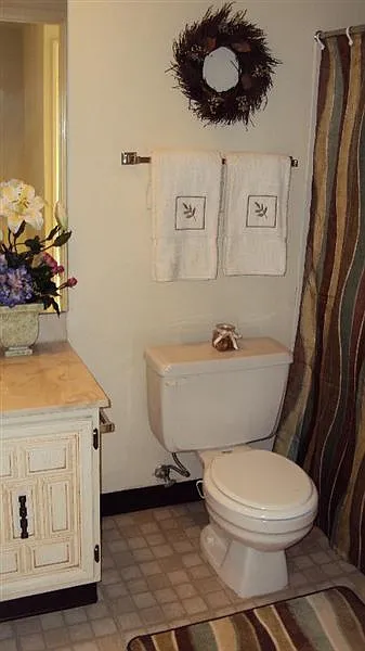 2 BD Full bath