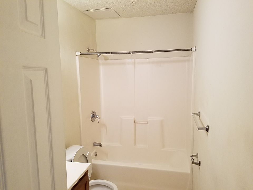 2nd image of 3505 Golden Dr APT B