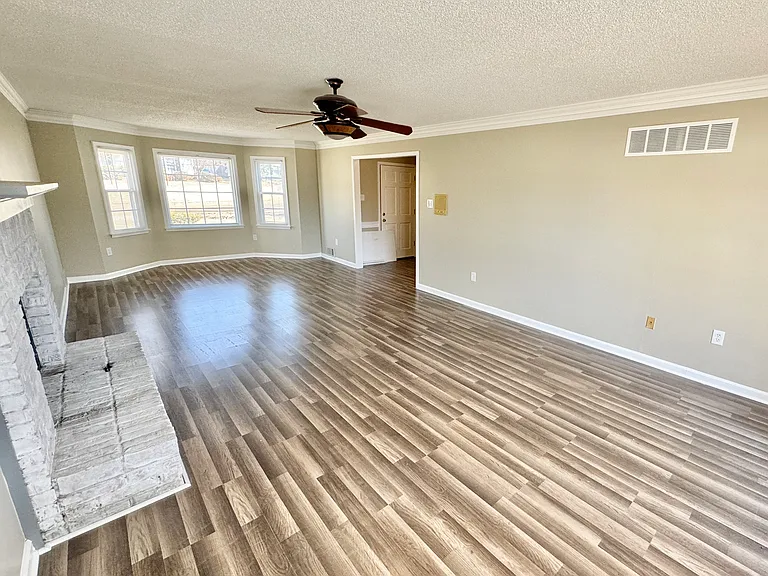 769 Concordia Dr — Photo 3