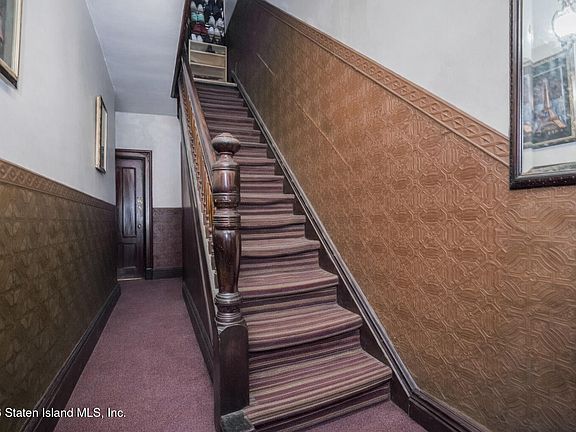 4th image of 235 Bay Ridge Ave