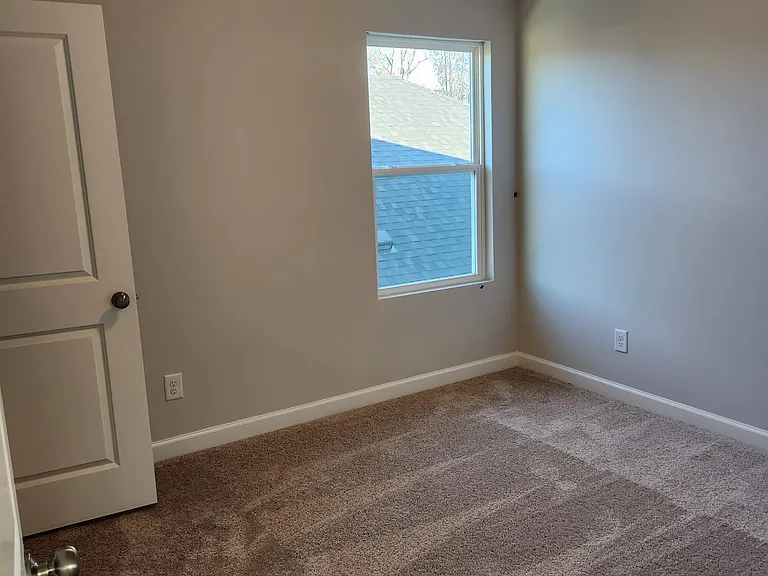 290 Gregory Village Dr — Photo 17