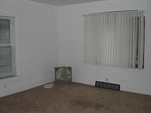 2nd image of 209 Miller St