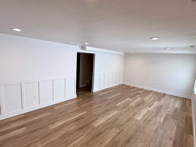 1692 W Quailhill Rd — Photo 35