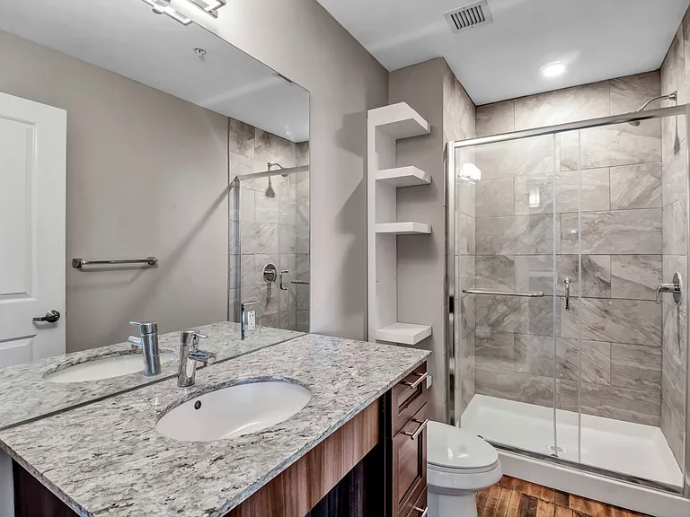 Crescendo Loft Apartments — Photo 28