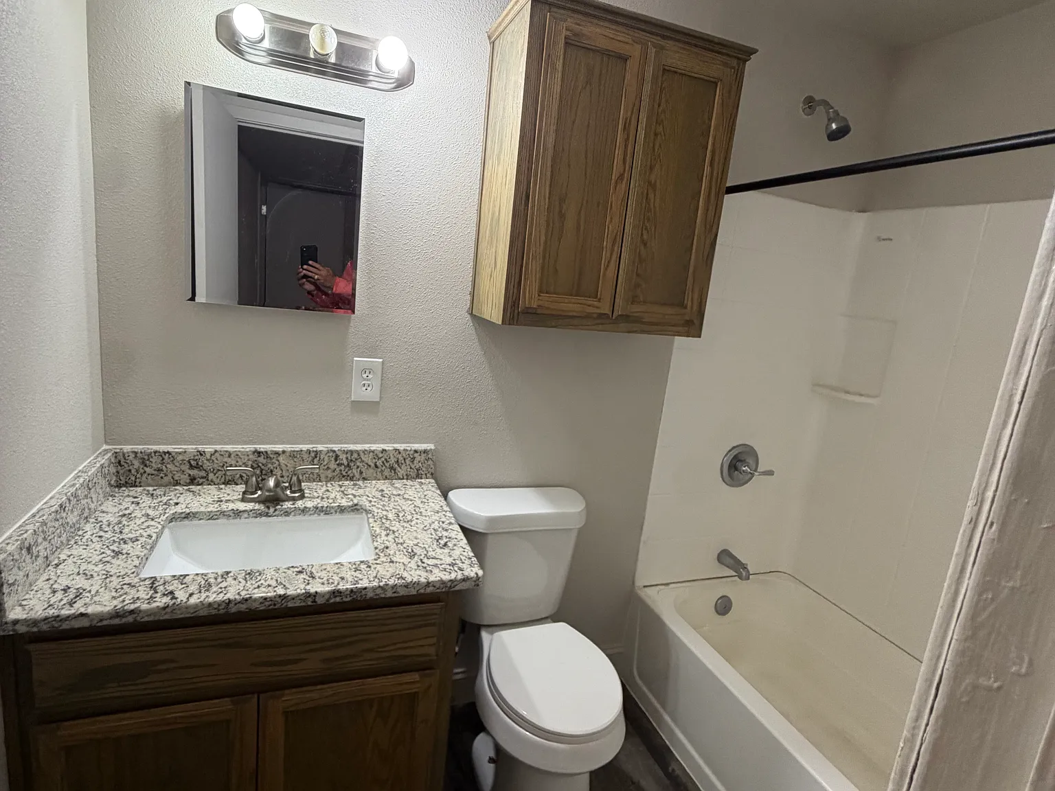 1 bed, $975 — Photo 3