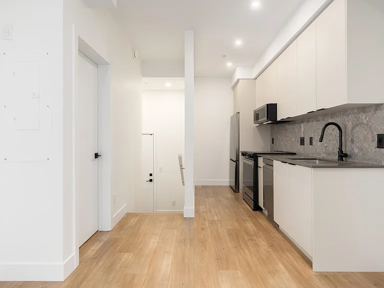 14398 60th Ave #108 — Photo 7
