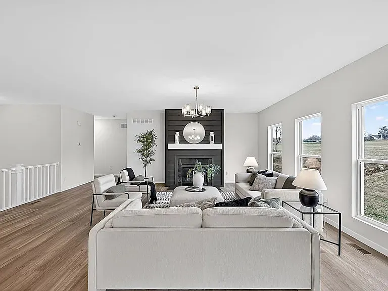 109 Sommerset Ct — Photo 6