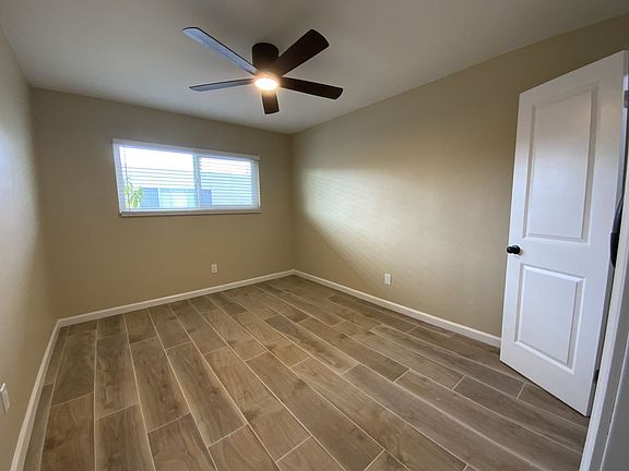 4th image of 1258 Pacific Beach Dr #7