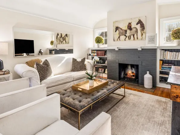 2115 East Newberry BOULEVARD, Milwaukee, WI 53211