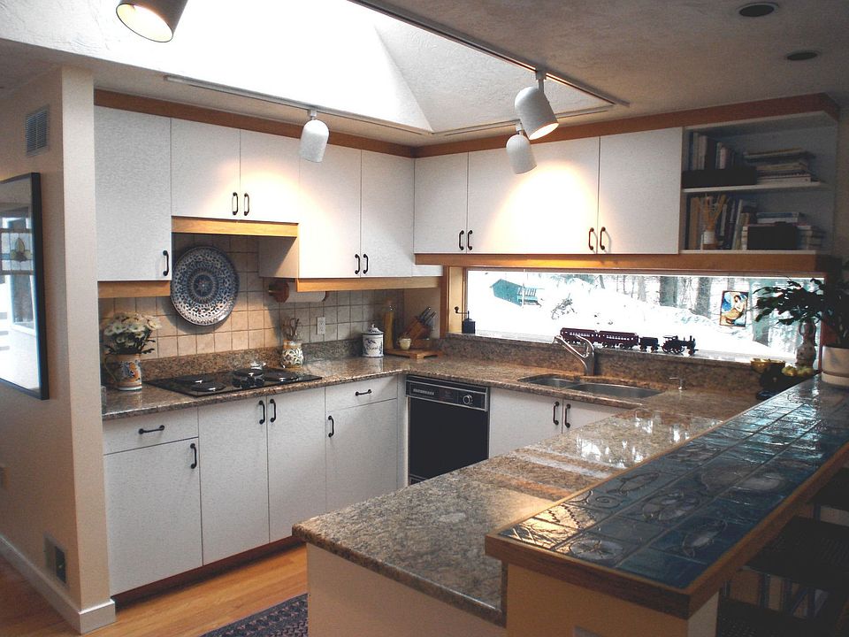2nd image of 560 North Ave