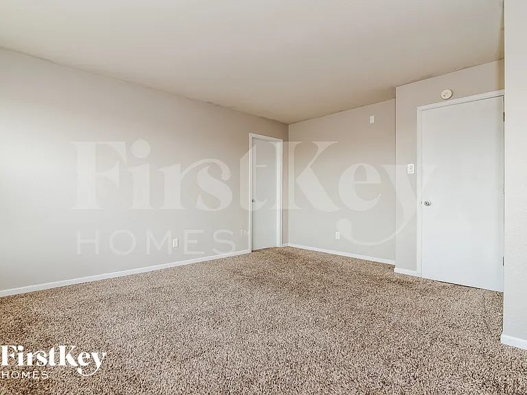 8624 Hosta Way — Photo 10