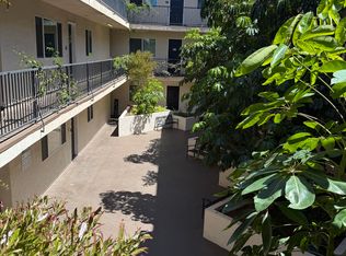 21514 Saticoy St #303, Canoga Park, CA 91304