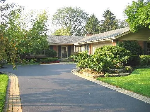 2533 Marian Ln photo 1