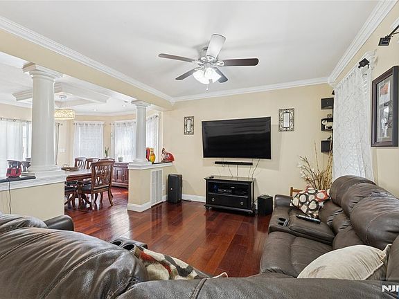 3rd image of 205 Summit Ave