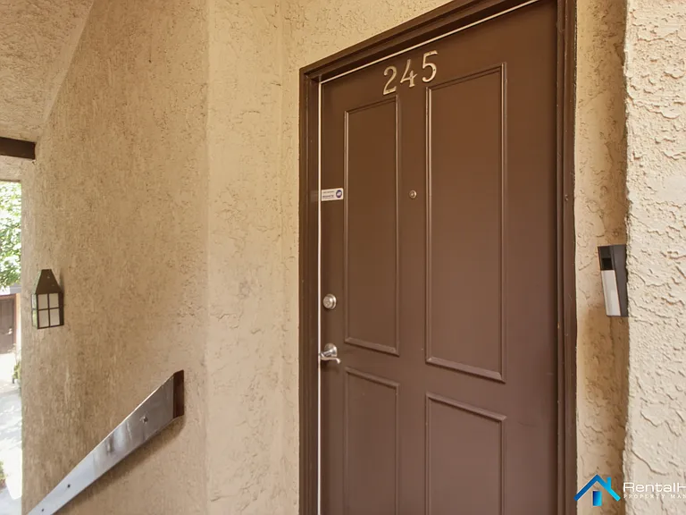 6716 Clybourn Ave #245 — Photo 2
