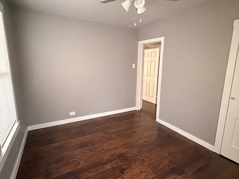 512 Naylor St — Photo 6