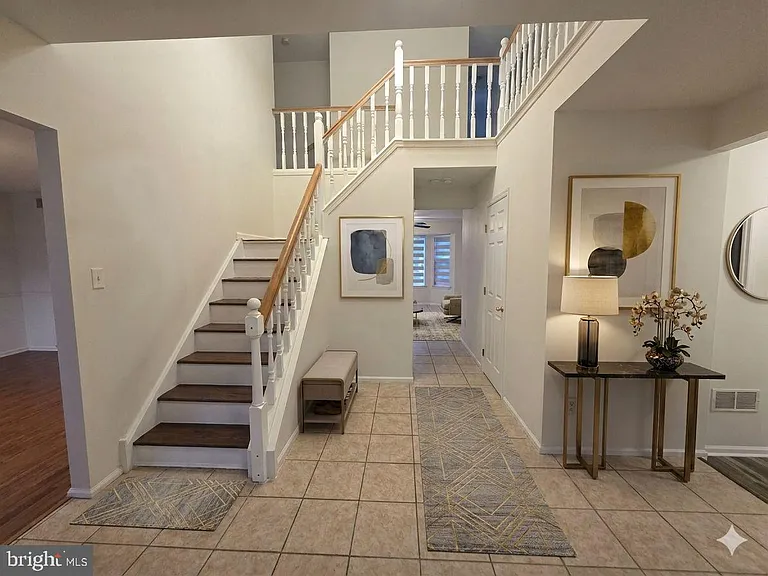 138 Persimmon St — Photo 3