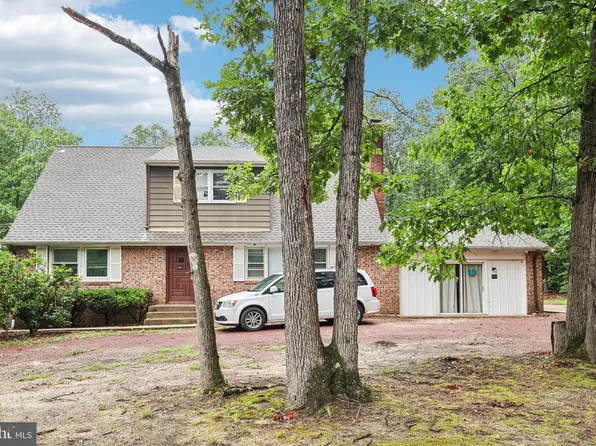 1025 Linden Ave, Williamstown, NJ 08094