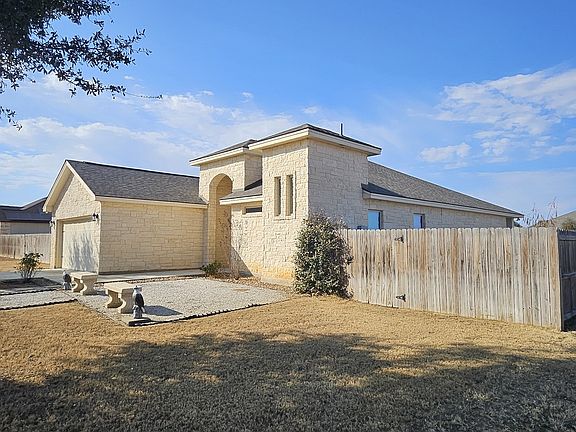 3rd image of 137 W Medium Meadow