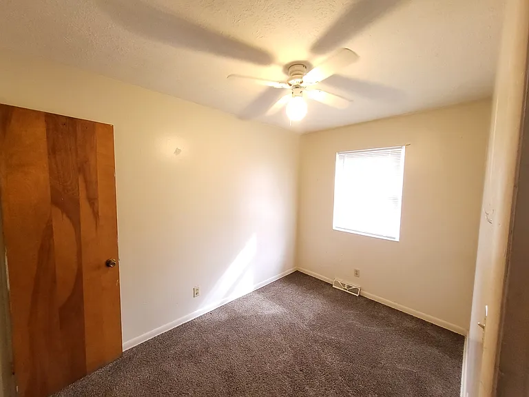 1260 McIntosh Ave #1 — Photo 8