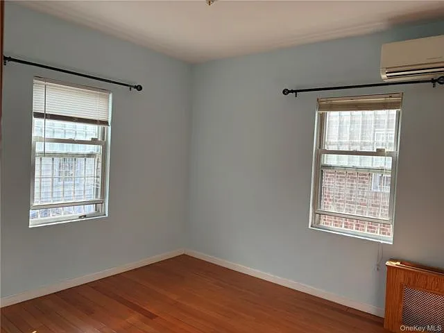 3 bed, 2.0 bath, 1404 sqft, $3,950 — Photo 3