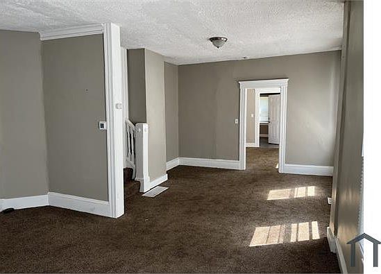 5th image of 579 E 99th St