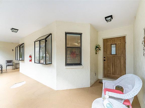 5th image of 107 Pine Hollow Dr #107