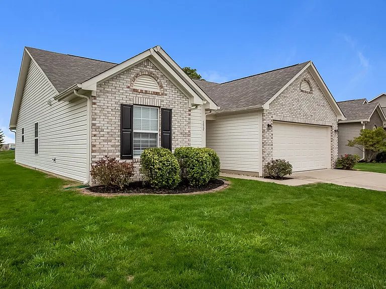 152 Heartwood Hl — Photo 2