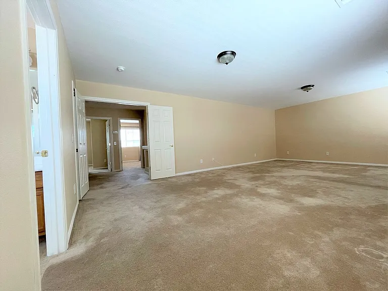 10595 Salmon Leap St — Photo 26