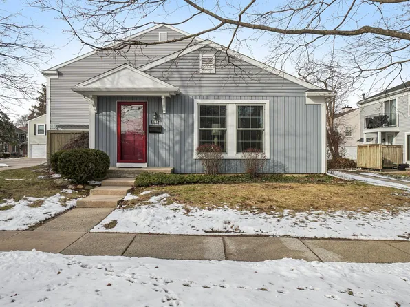 2780 Glenbridge Ct, Ann Arbor, MI 48104
