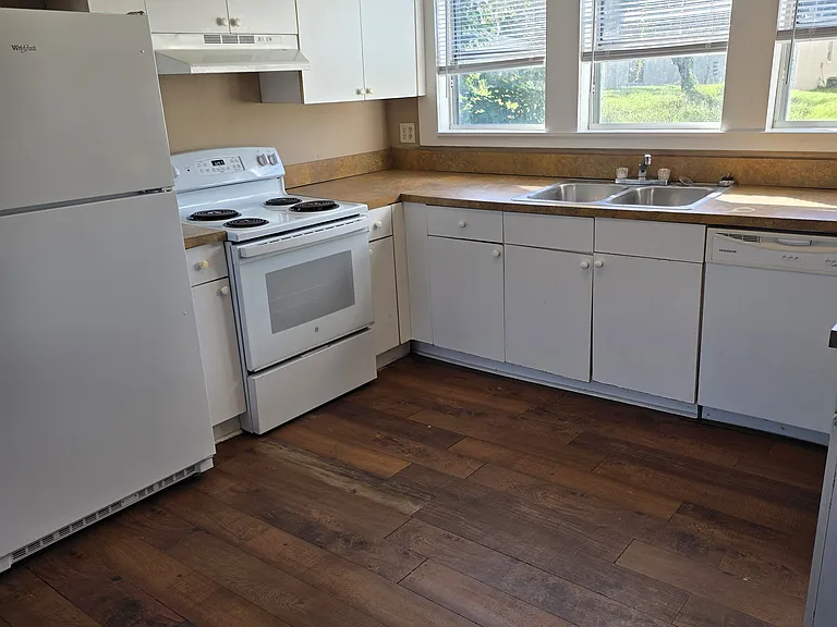 2919 Maine Ave — Photo 4
