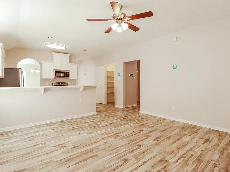 11002 Northam Dr — Photo 5