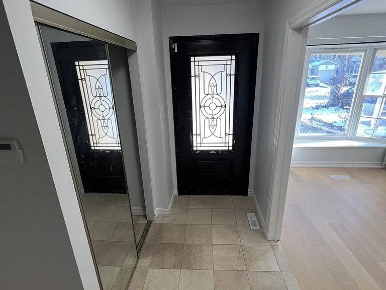 91 Campania Cres — Photo 13