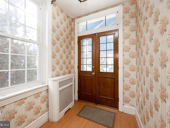 5th image of 419 N Swarthmore Ave