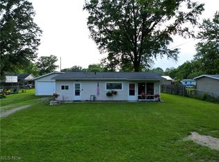 12488 Avalon Dr, Grafton, OH 44044