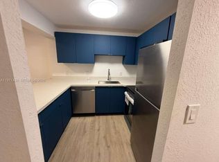 5911 Washington St APT 103, Hollywood, FL 33023