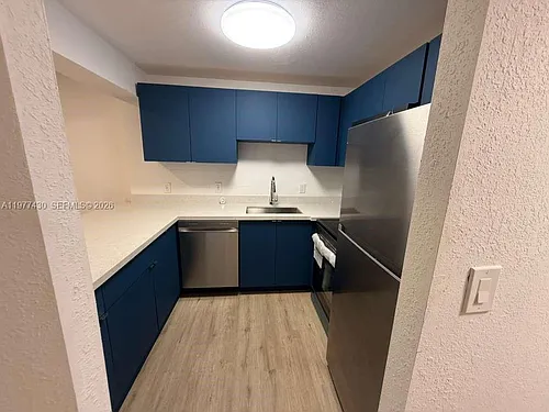 5911 Washington St #103 Photo 1