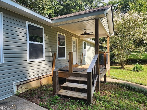 2nd image of 561 Knollwood Dr