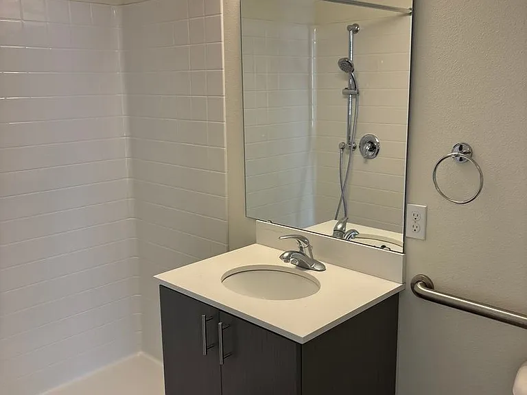 4801 Fauntleroy Apartments — Photo 98