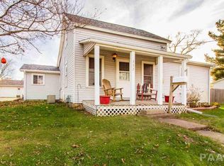 332 W Vine St, Canton, IL 61520