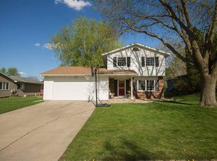 4028 Spruce Hills Dr, Cedar Falls, IA 50613
