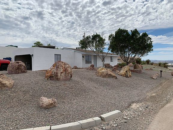 2nd image of 2200 Shorewood Dr