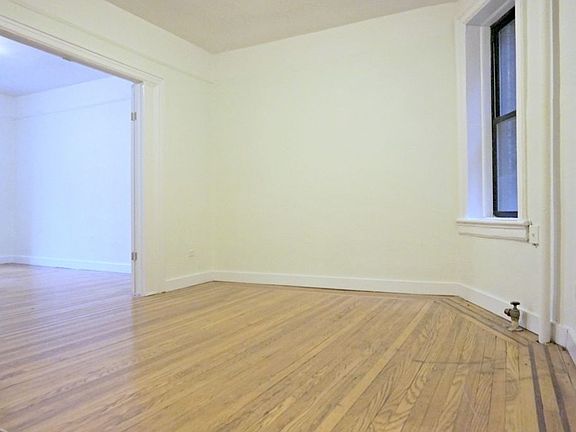 3rd image of 142 E 27th St APT 2E