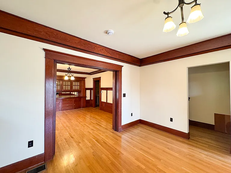 1123 Marion Ave — Photo 39