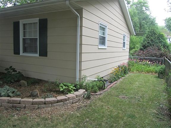 3rd image of 2819 Greenway Dr